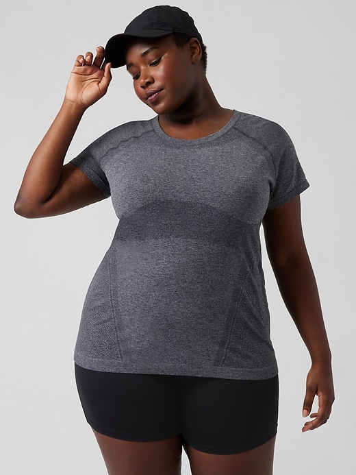 Image number 4 showing, Momentum Seamless Heather Tee