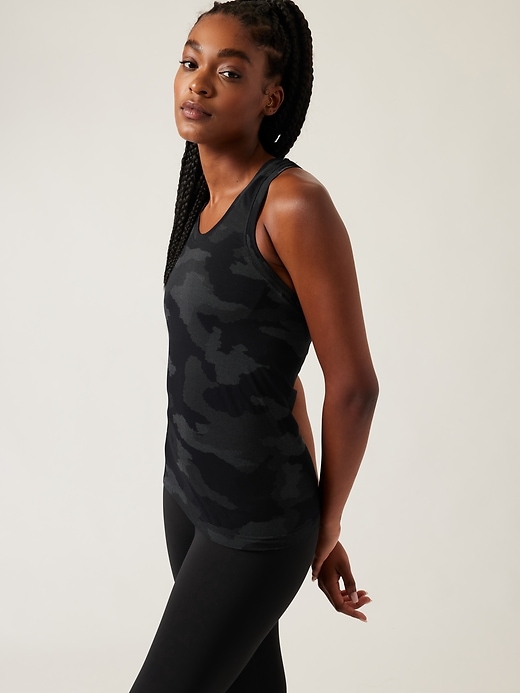 Image number 3 showing, Momentum Seamless Camo Tank