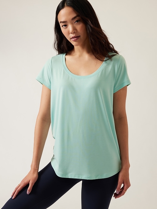 1 of 8 showing, with the color Reef Green of product Stratus II Tee