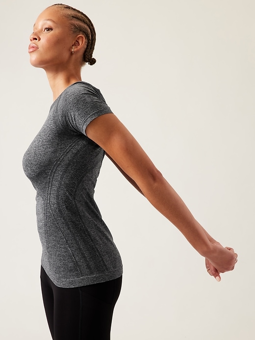 Image number 3 showing, Momentum Seamless Heather Tee