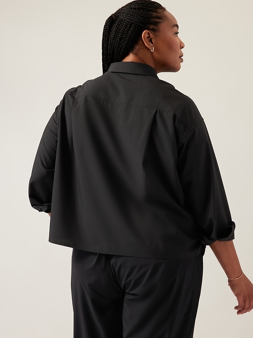 Image number 5 showing, Cropped Stretch Tech Top