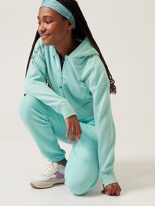2 of 8 showing, with the color Reef Green of product Warm Up Jogger