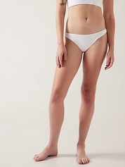 I Love Athleta Swimsuits: A Try-On Sesh - The Mom Edit