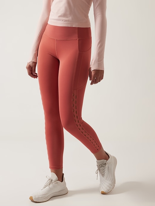 Athleta Ultimate Stash Crop