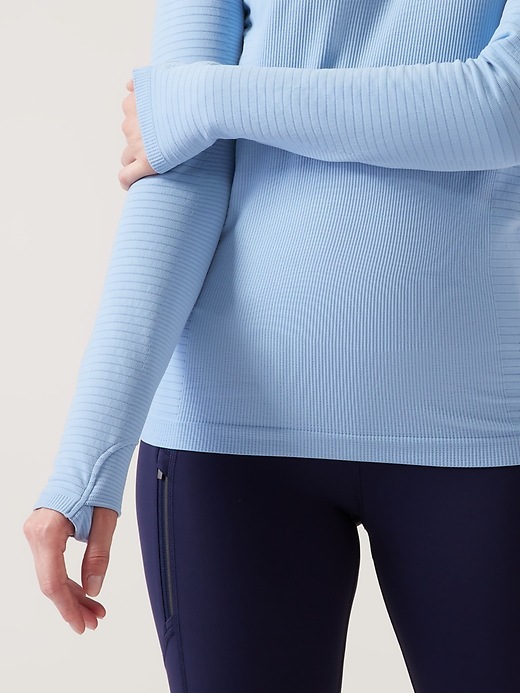 Image number 6 showing, Flurry Blizzard Seamless Top