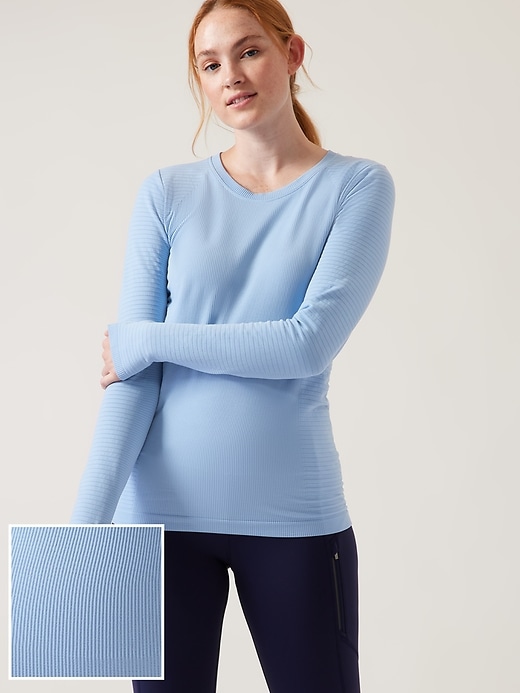 Image number 1 showing, Flurry Blizzard Seamless Top