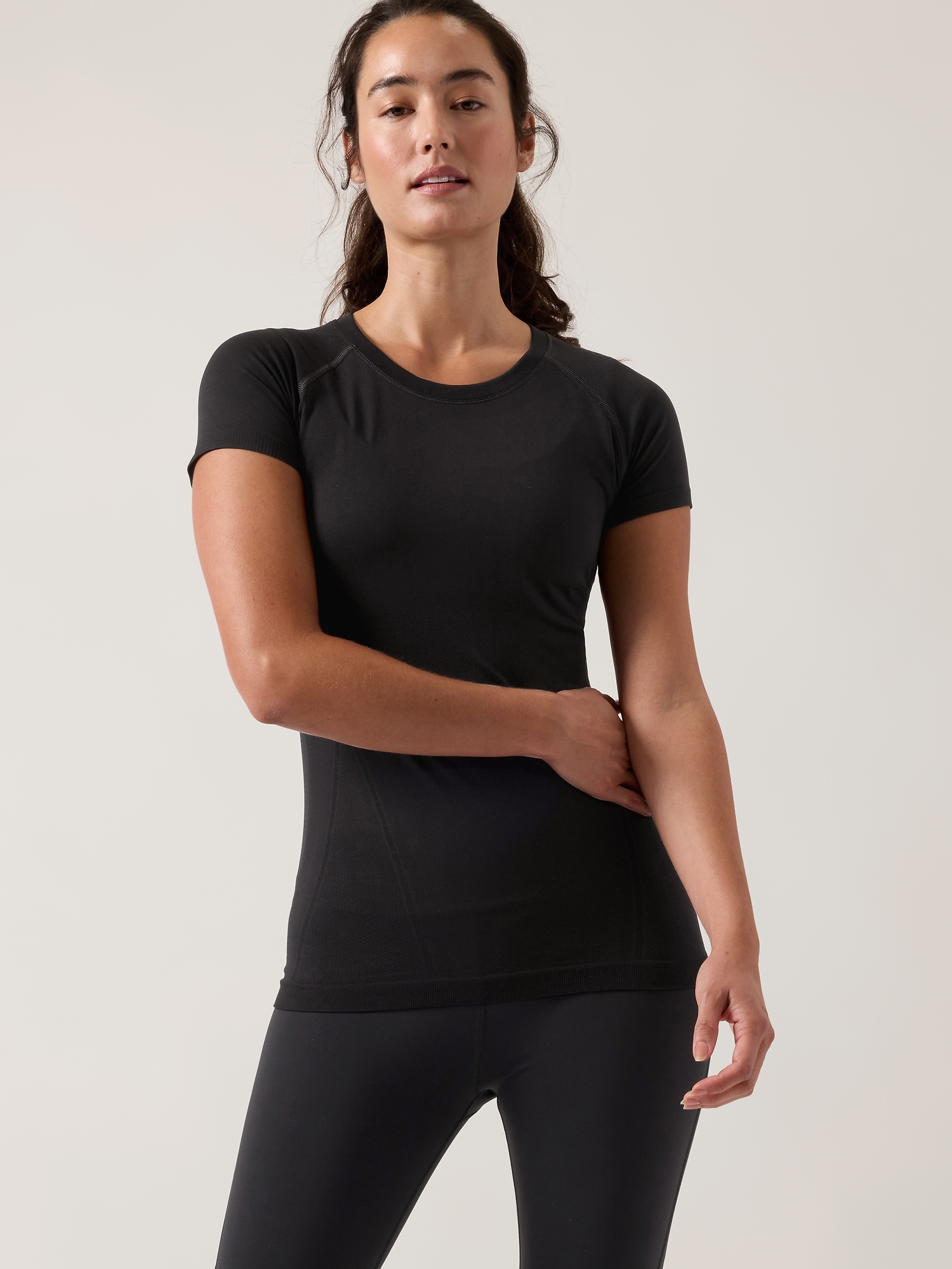 Athleta Momentum Seamless Tee black. 1