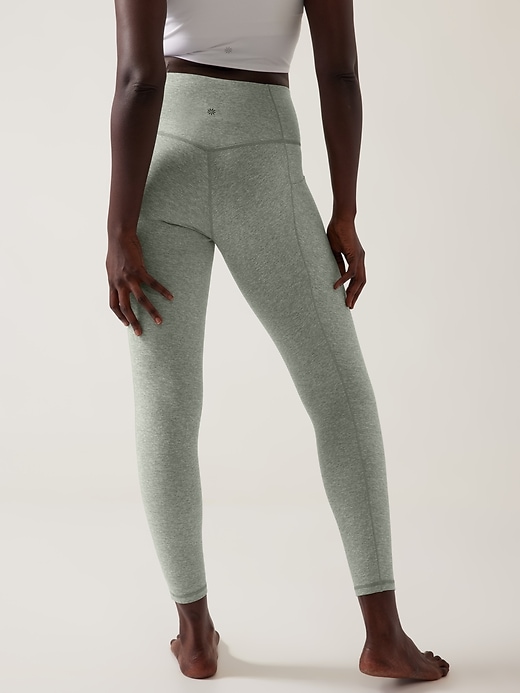 Athleta, Pants & Jumpsuits, Athleta Salutation Stash Pocket Ii Capri  Leggings In Gray Tie Dye Size Xsp
