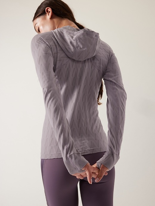 Image number 3 showing, Legend Momentum Seamless Hoodie