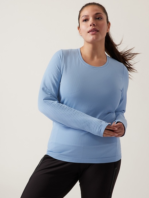 Image number 4 showing, Flurry Blizzard Seamless Top