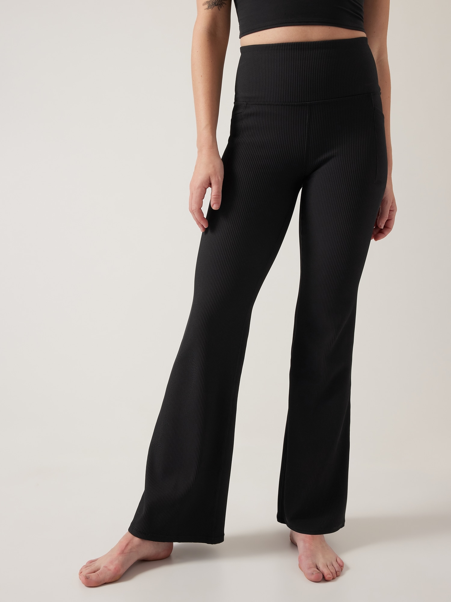 The Rimona Ribbed Flare Leggings – FYH Boutique