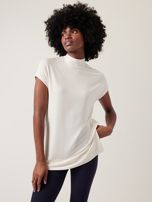 1 of 8 showing, with the color Magnolia White of product Weekender Tunic
