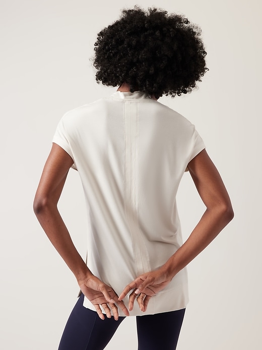 2 of 8 showing, with the color Magnolia White of product Weekender Tunic