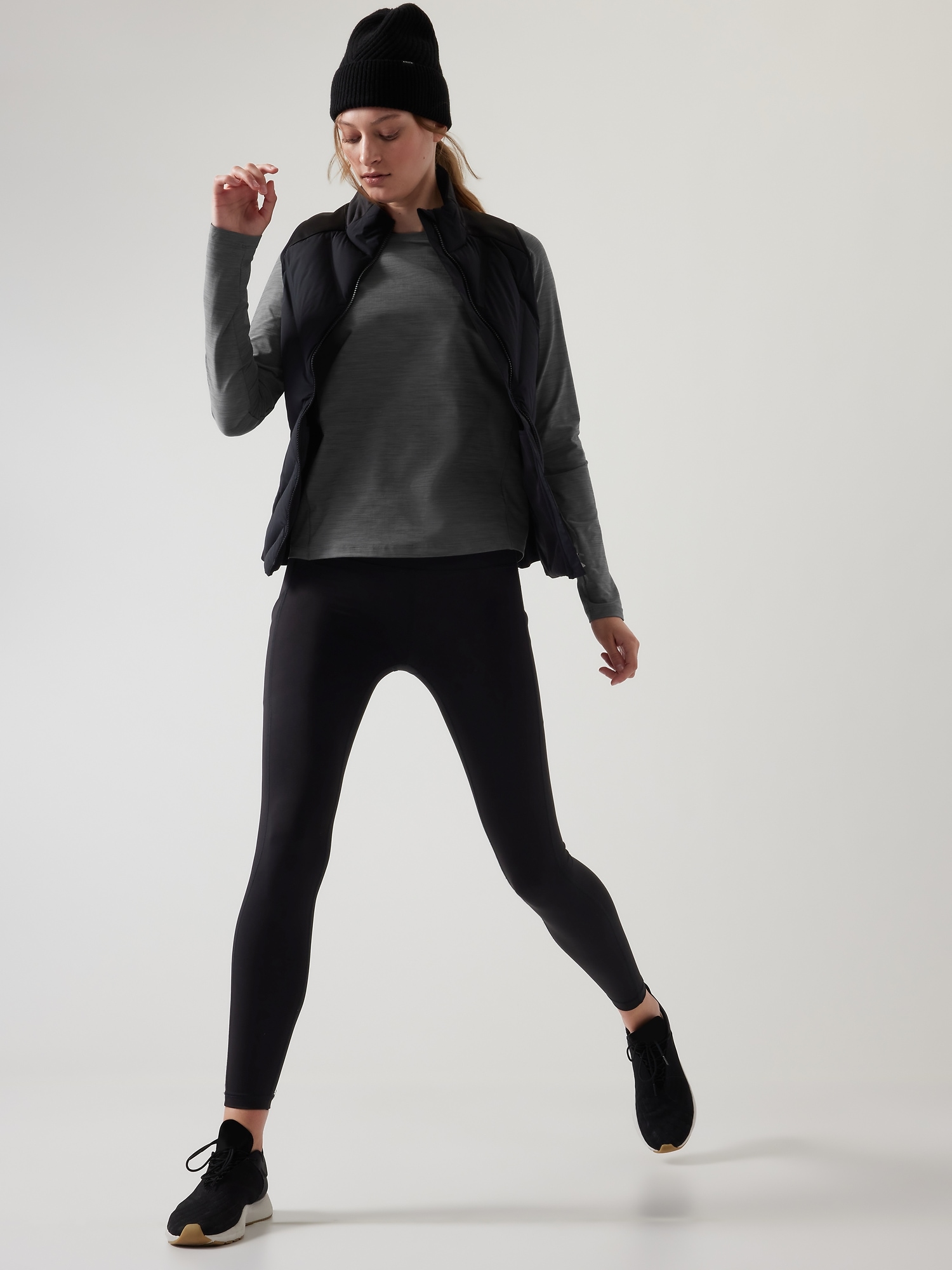 ATHLETA: LAUNCHES HIGH-PERFORMANCE TRAIN COLLECTION - Somerset Collection