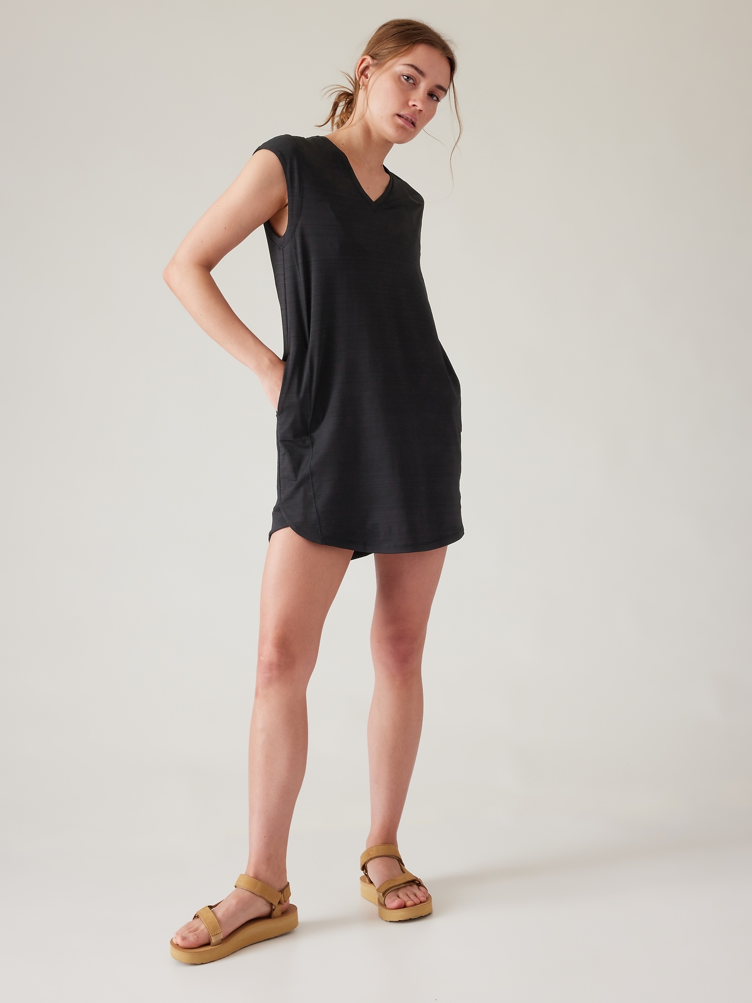 Joan Black Athletic Dress — emmacate