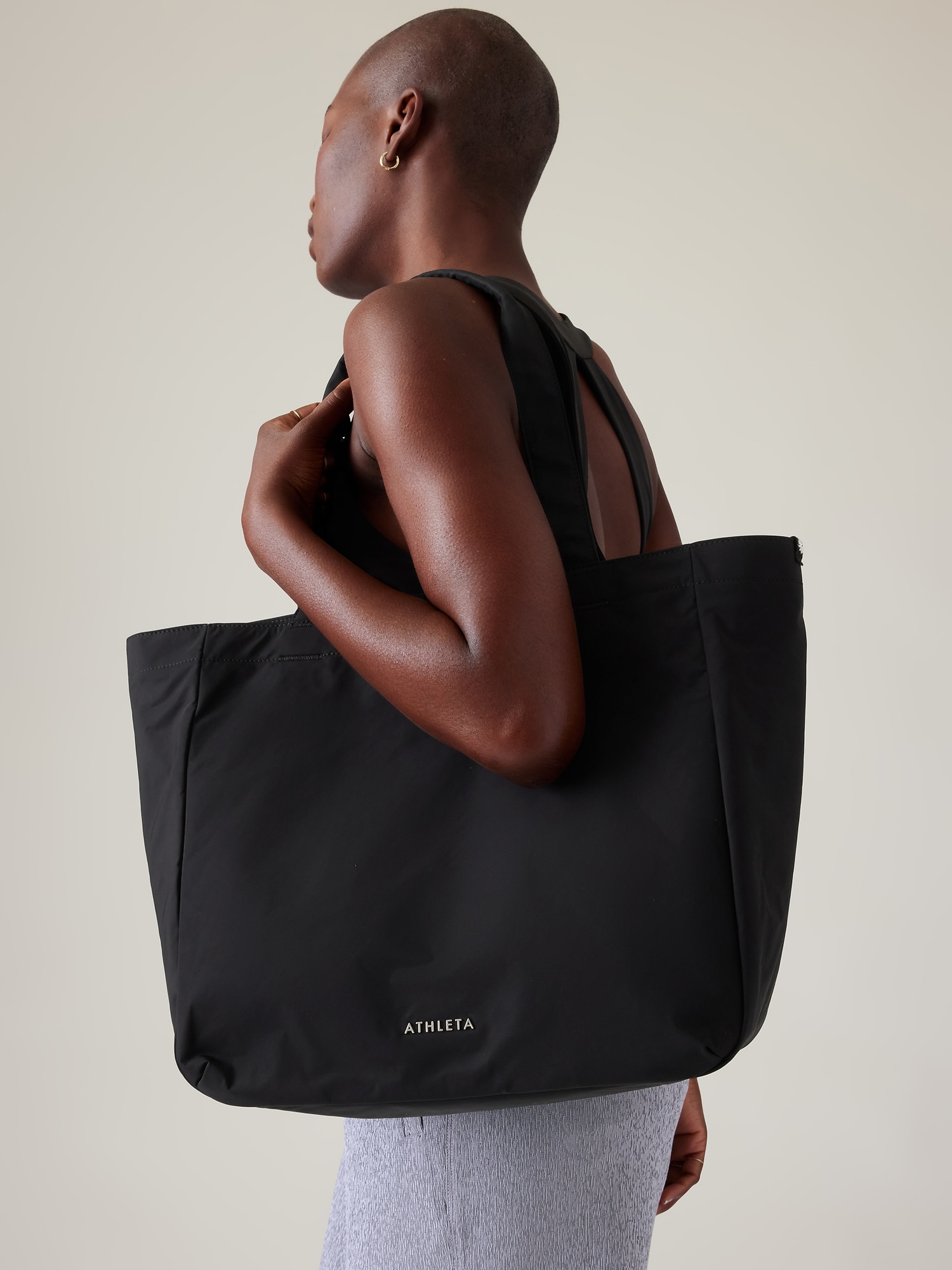 Athleta All About Tote Bag black. 1
