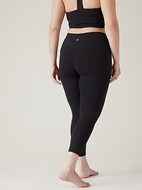 Athleta 7/8 Leggings Size Small. Great Pre-owned Condition with Detail at  Ankle. - $25 - From Jolene