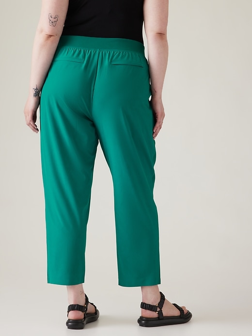 Brooklyn Mid Rise Ankle Pant | Athleta