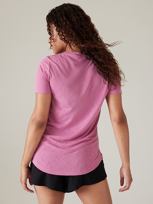 2 of 8 showing, with the color Maritima Pink of product Breezy Scoop V Tee