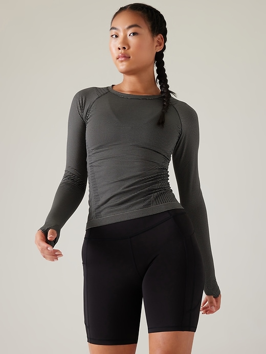 Image number 1 showing, Momentum Seamless Top