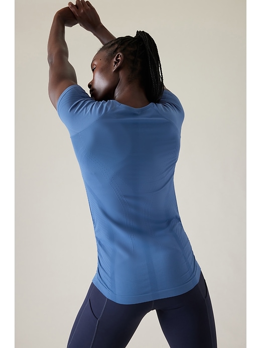 Speedlight Seamless Tee | Athleta
