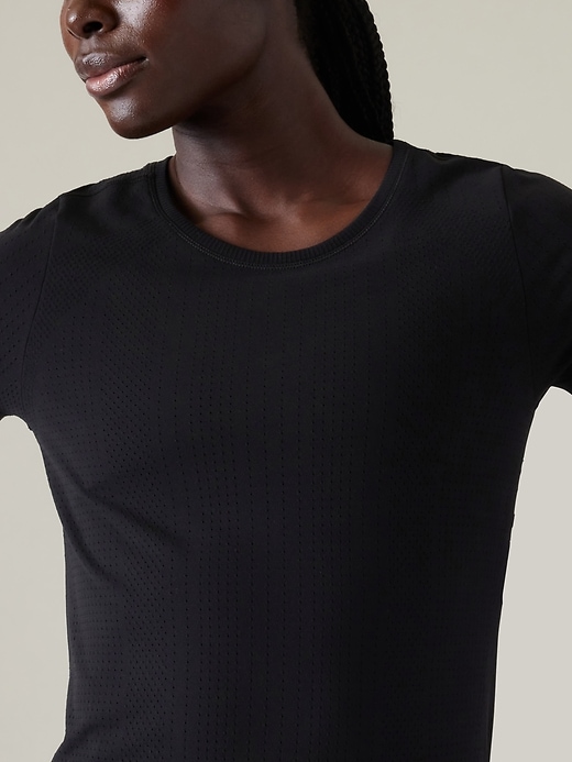 Image number 5 showing, In Motion Seamless Tee