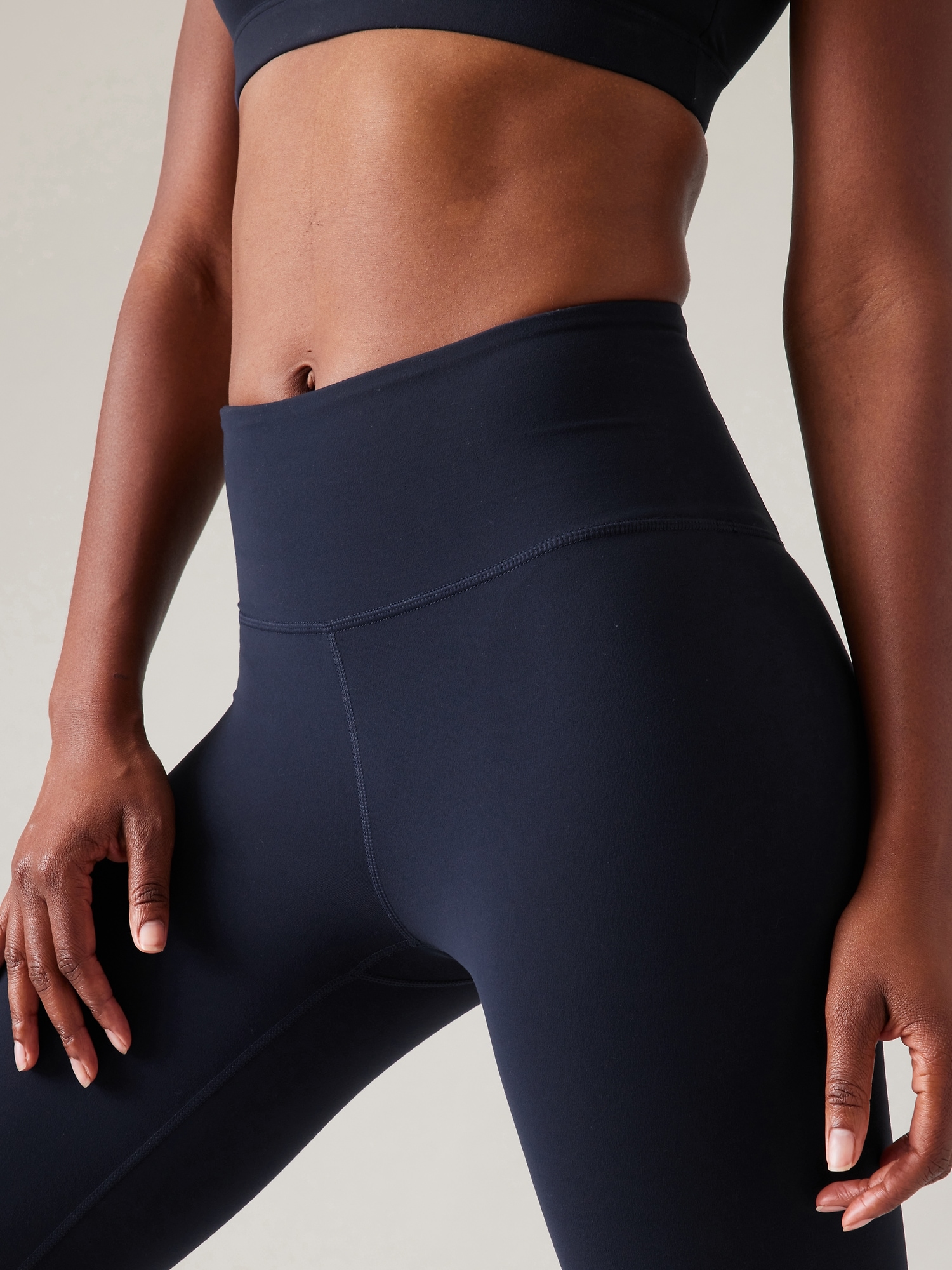 Athleta women medium black Gray capri leggings 3 pockets tie waist comfort