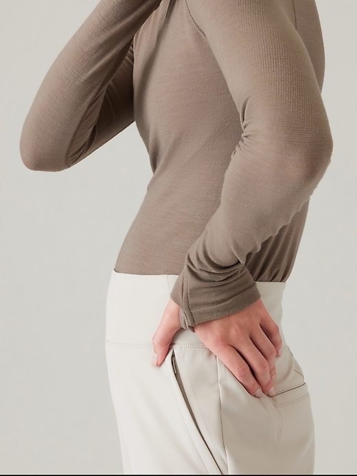 Image number 8 showing, Ascent Seamless Top