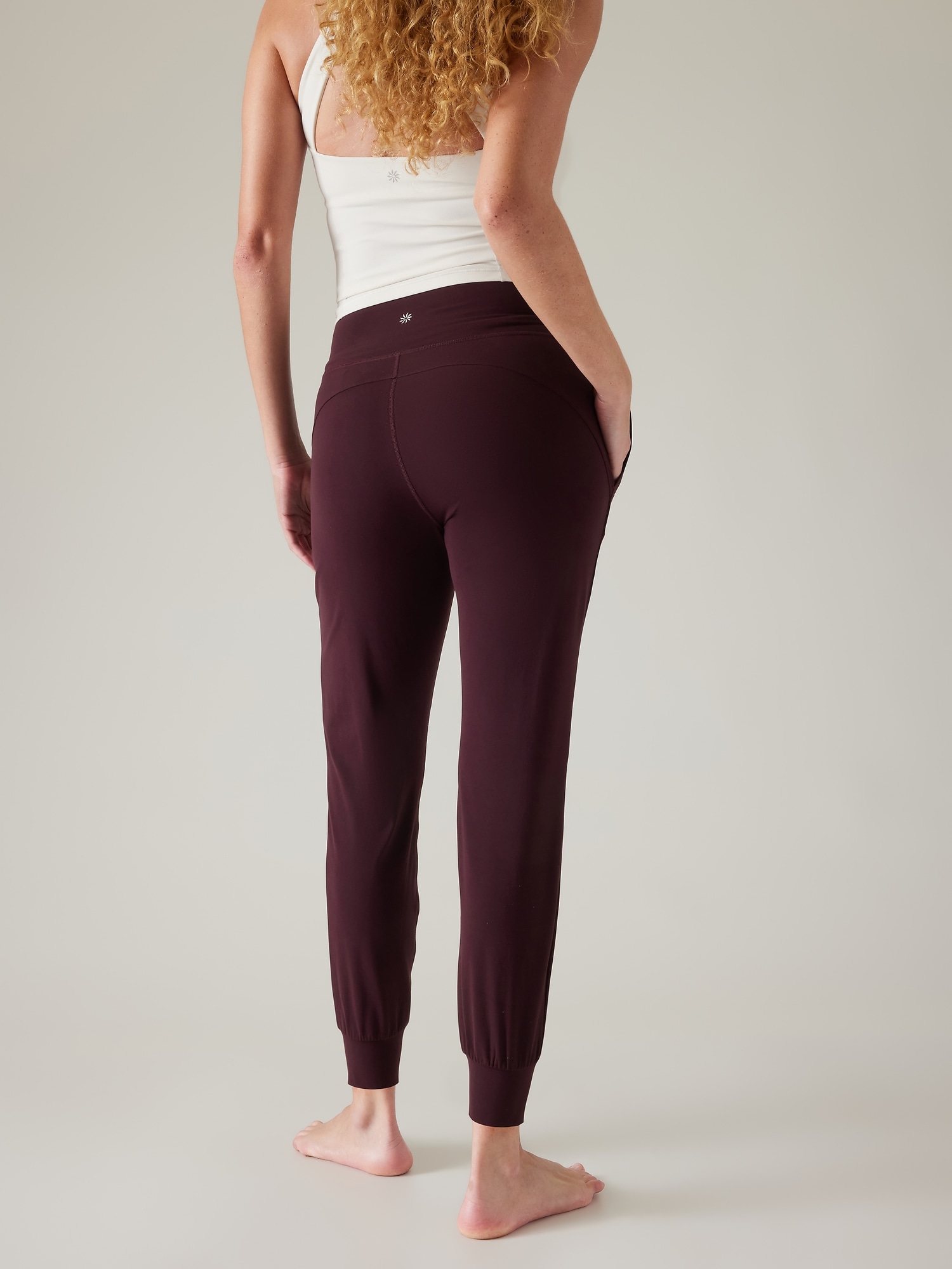 Salutation Jogger Athleta