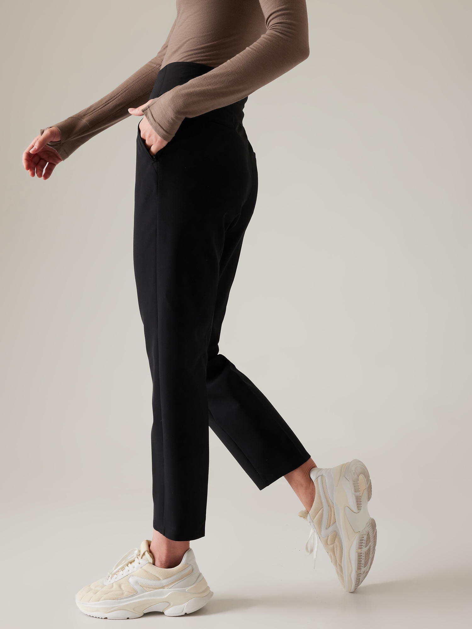 ATHLETA Endless Pant 6T (ST S TALL) Black Lightweight Versatile Work Ankle  Pants
