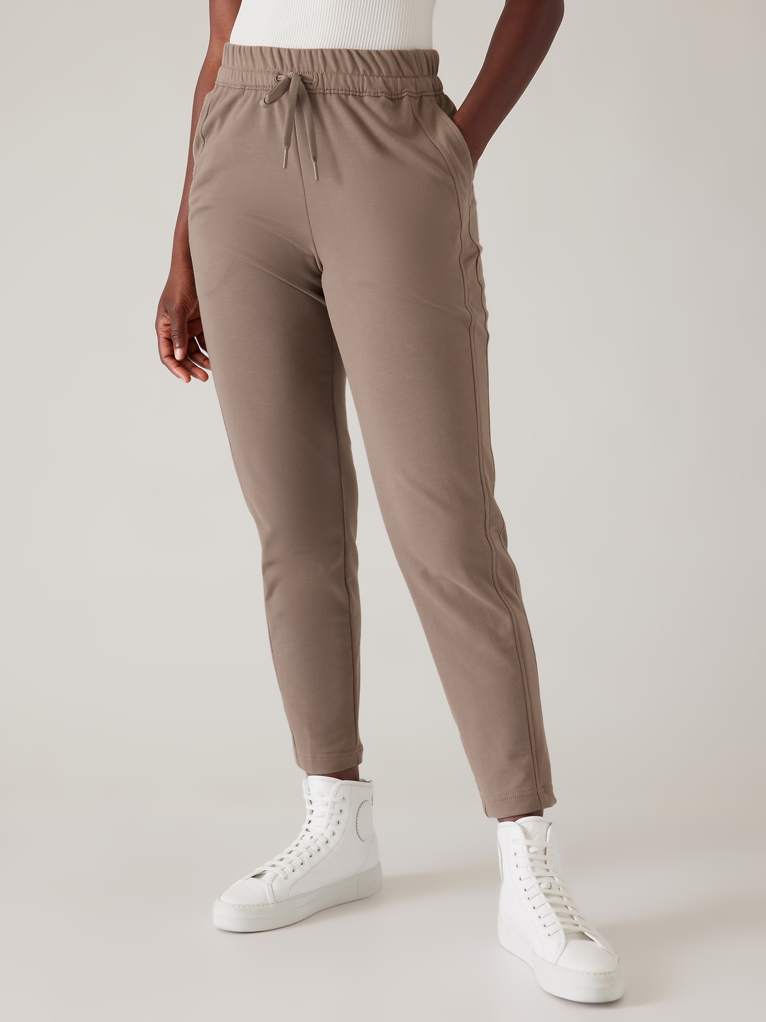 Athleta Rhino Gray Womens Gaucho-Style Pants / RN 5023 / Size 10