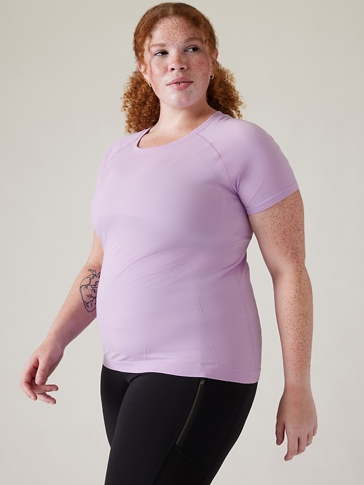 Image number 6 showing, Momentum Seamless Tee