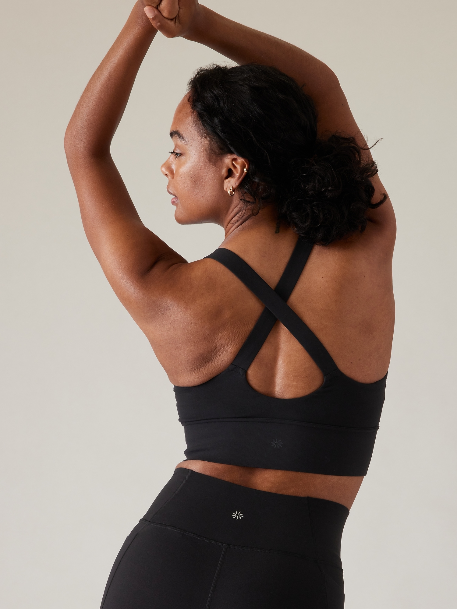 Longline Round Neck Sports Bra with Breathable Mesh and Removable