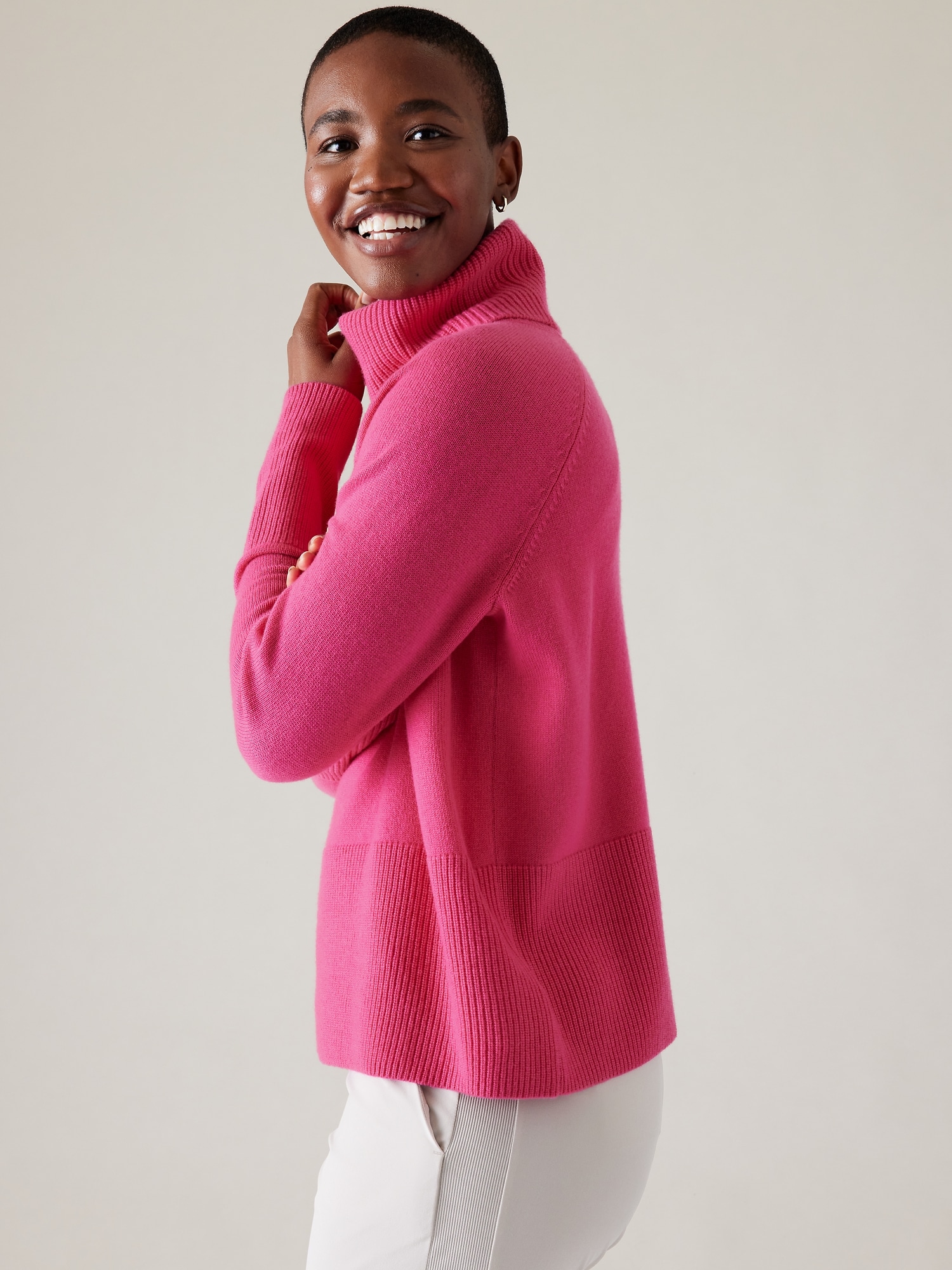 Women's pink clearance turtleneck