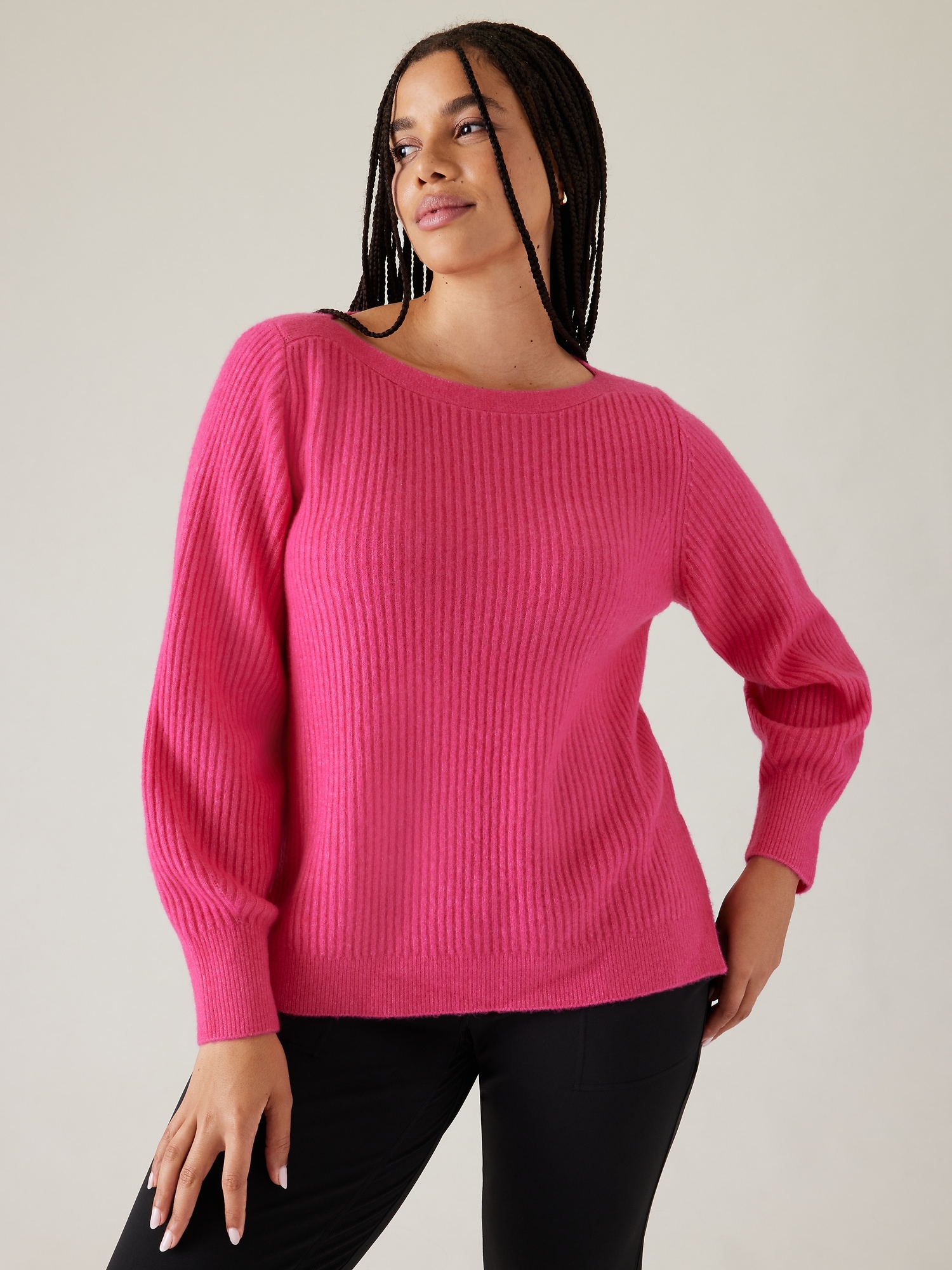 Roomy light pink sweater in merino wool