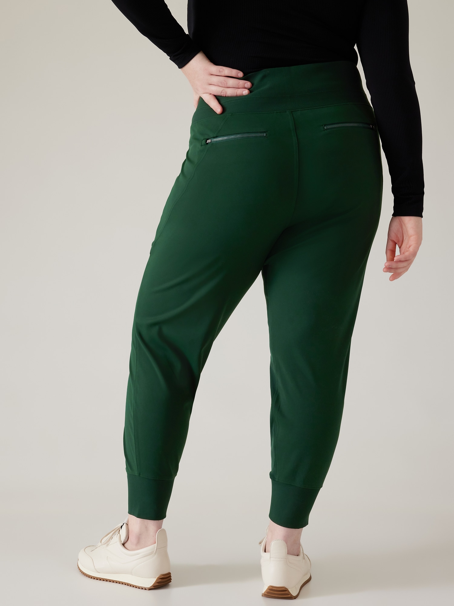 Athleta Salutation Jogger Green Size XS - $30 (66% Off Retail) - From Annie