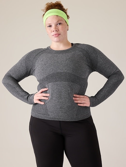 Image number 7 showing, Momentum Seamless Top
