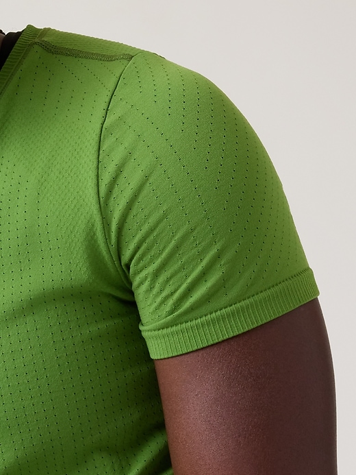Image number 6 showing, In Motion Seamless Tee
