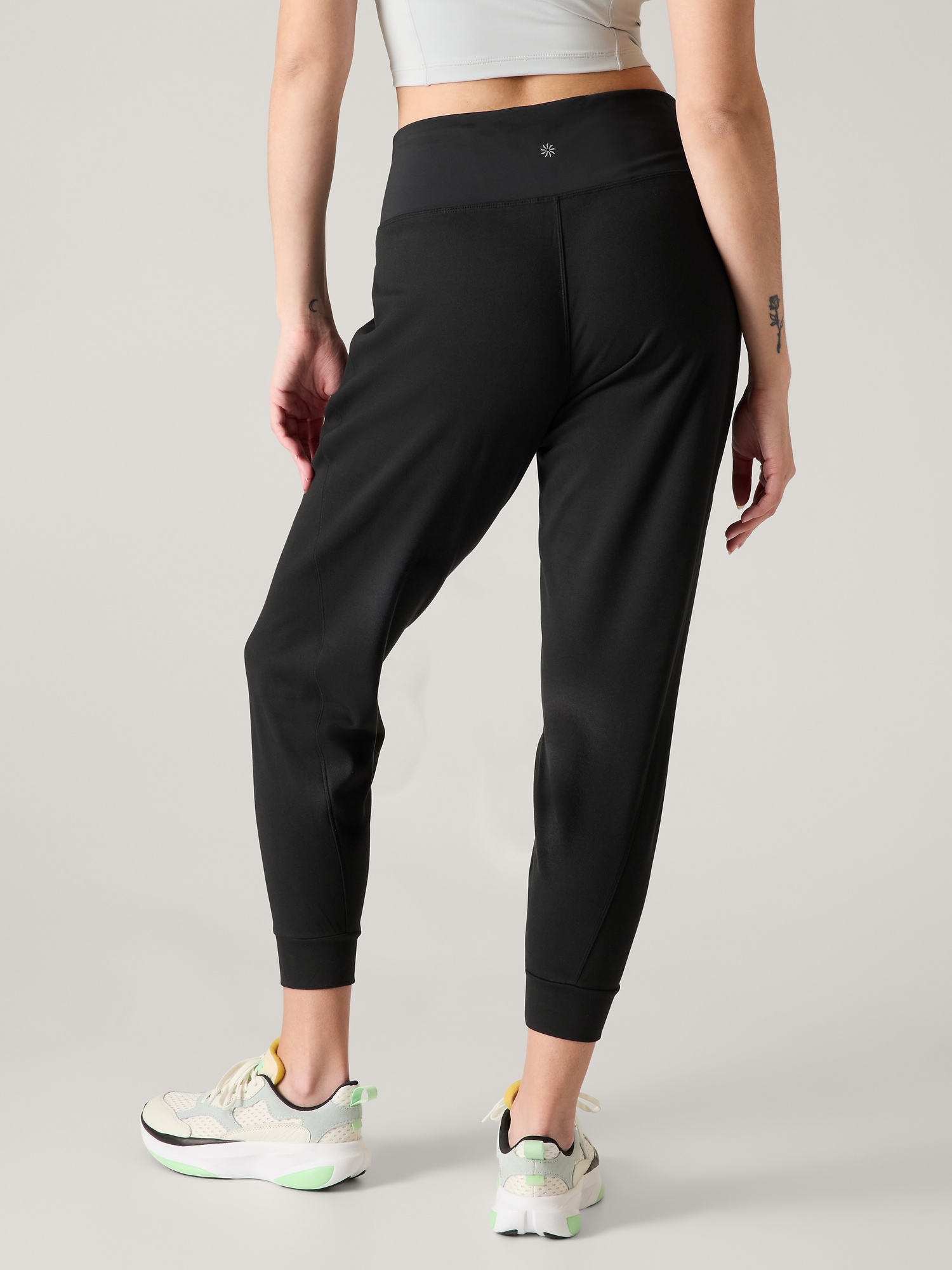Lululemon Align Jogger Crop 23 True Navy new and free shipping