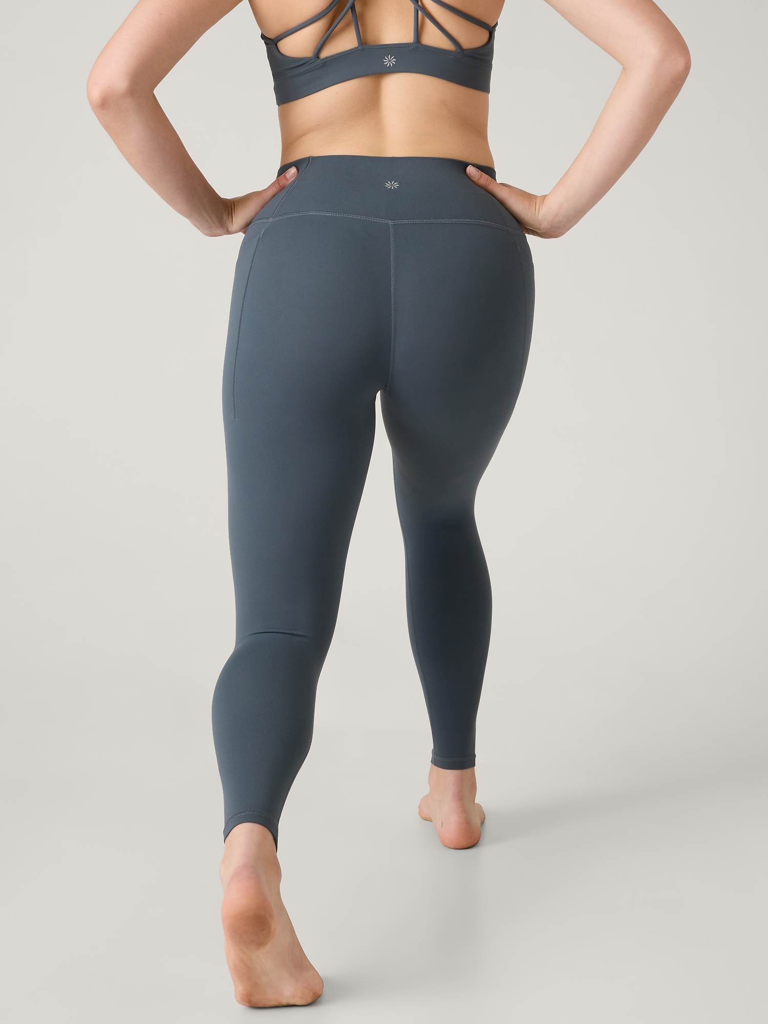 Sometimes you just want to wear black leggings :-) Invigorate 25
