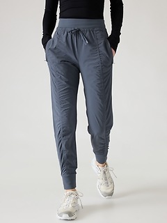 Athleta best sale hilltop jogger