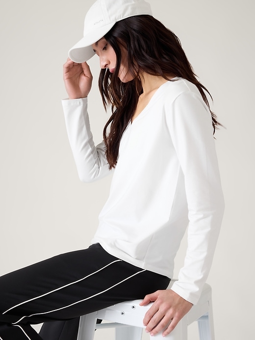 Essential V-neck Top, Coffee