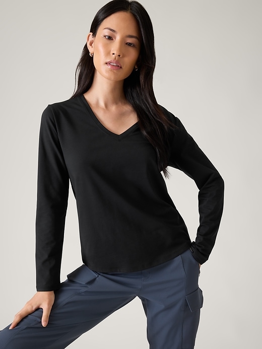 Essential V-Neck Top | Athleta