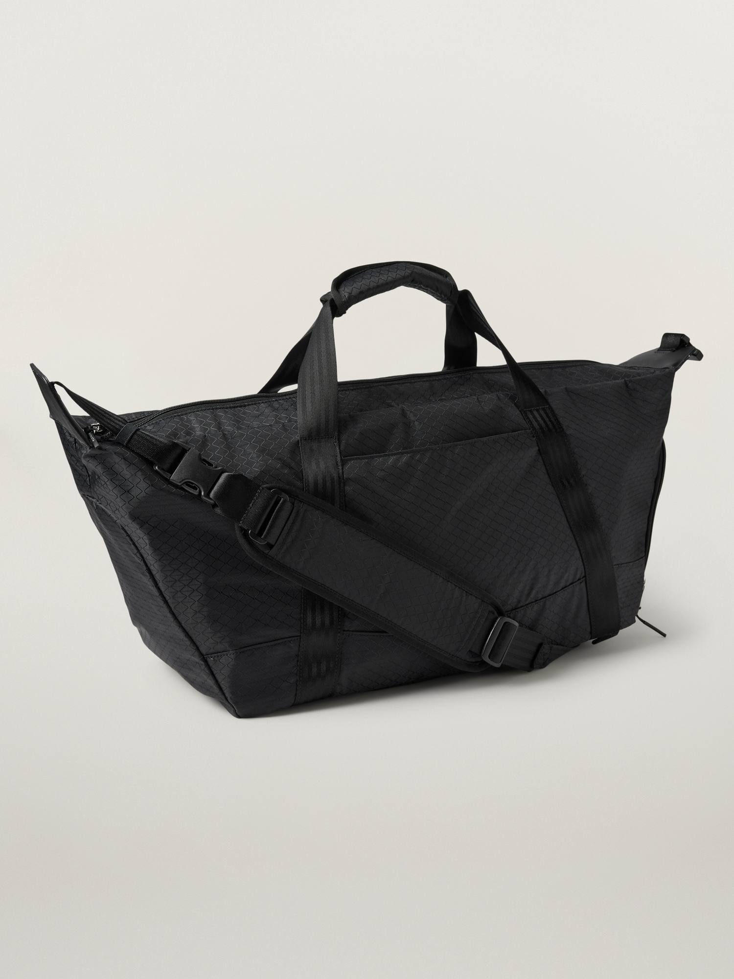 Athleta Excursion Convertible Duffle Bag In Black