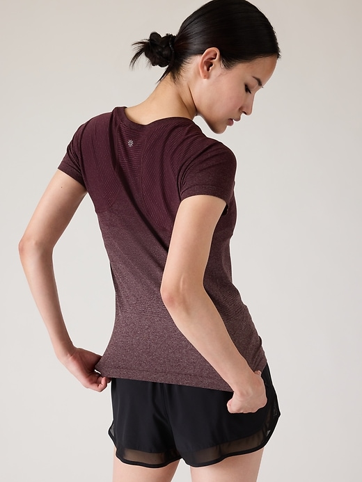 Image number 5 showing, Momentum Seamless Tee