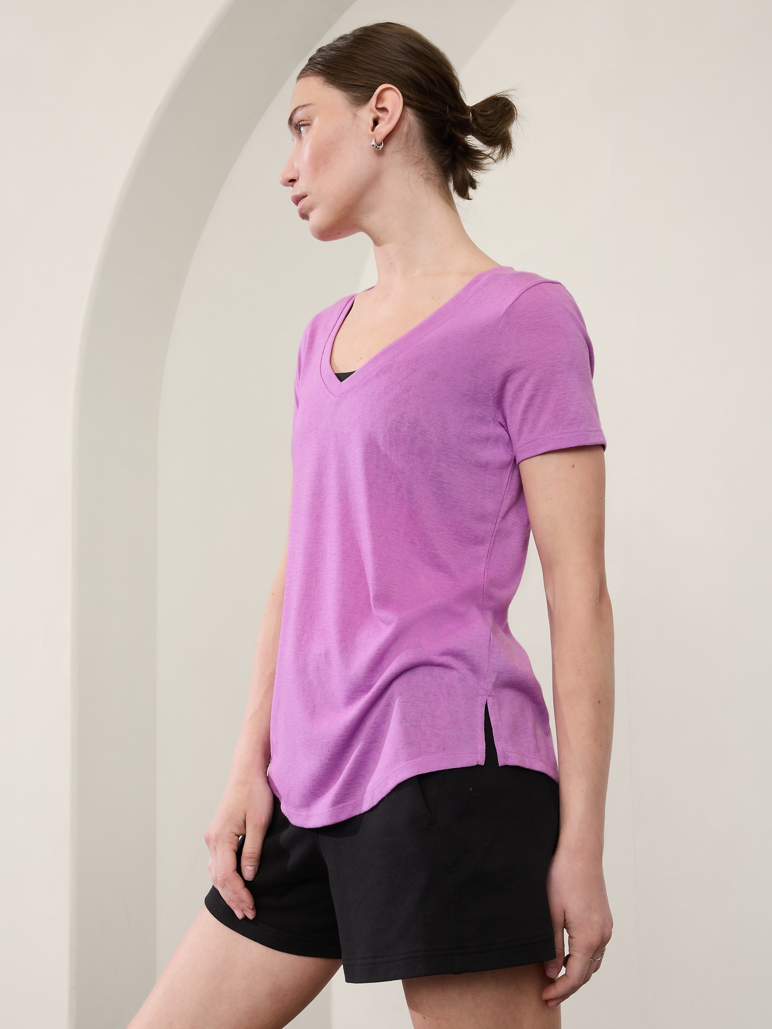 Breezy Scoop V Tee | Athleta