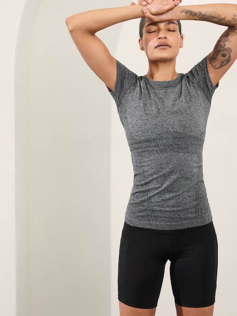 Momentum Seamless Heather Tee