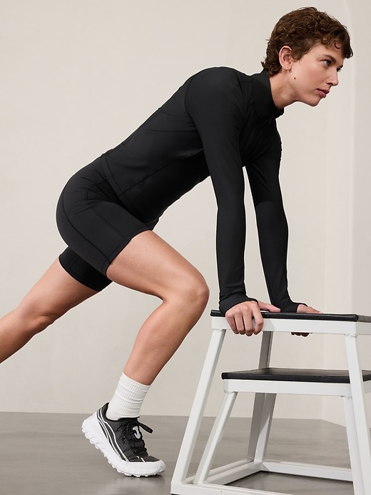 Interval Half Zip
