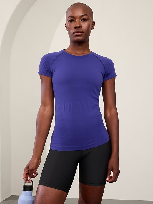 Image number 1 showing, Momentum Seamless Tee