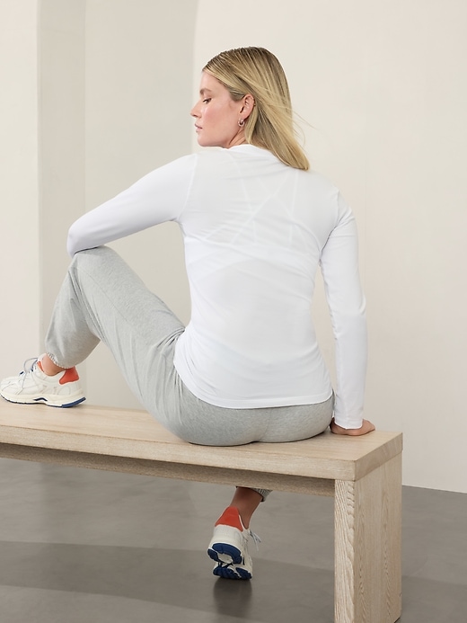 Image number 8 showing, Renew Seamless V-Neck Top